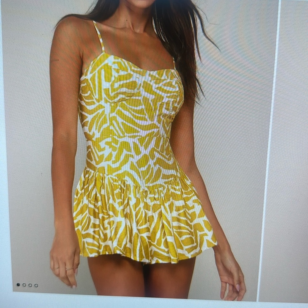 Lulus romper size small